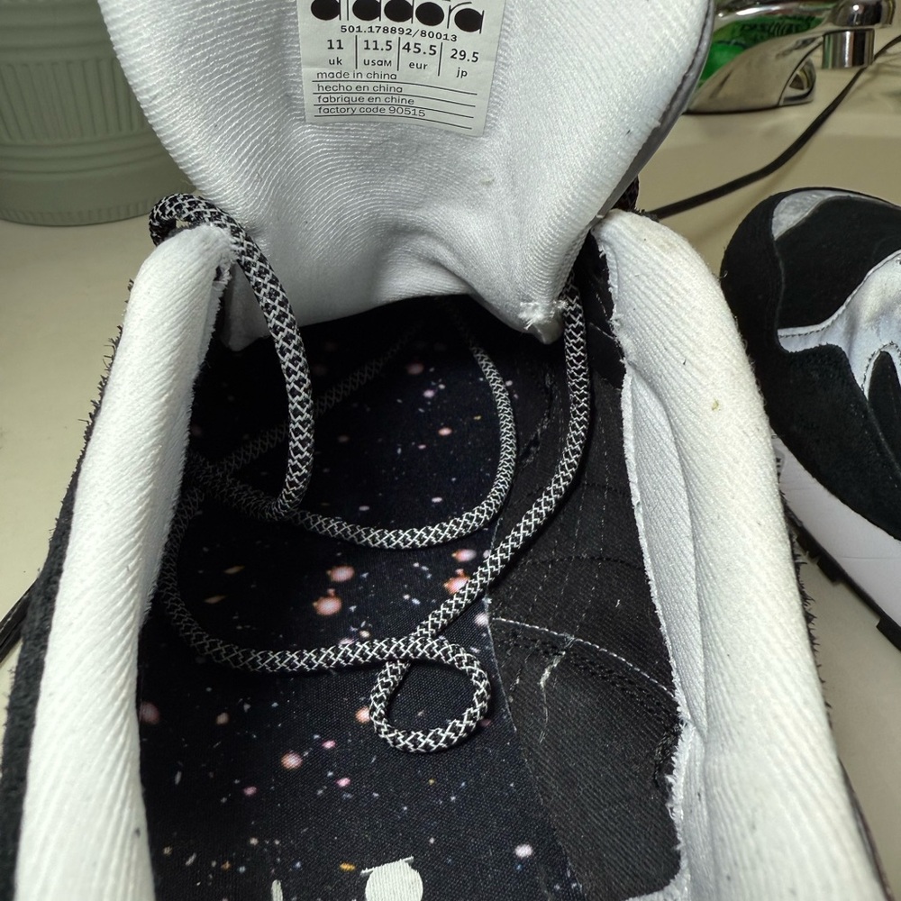 Diadora N9002 Raekwon Galaxy ๐ Black and White Men's Sneakers ๐ค๐ค๐ฌ ๐๐ค - Picture 5 of 17